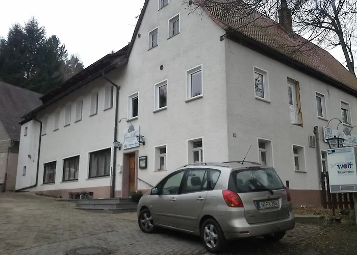 Gruener Baum Nuernberg Brunn