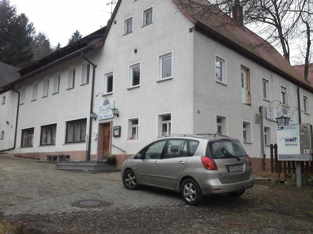Gruener Baum Brunn Nuremberg